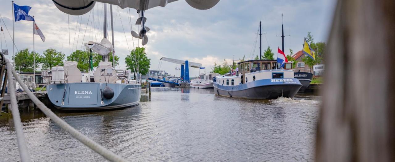 Unieke Woonboot In Harlingen Leilighet Eksteriør bilde